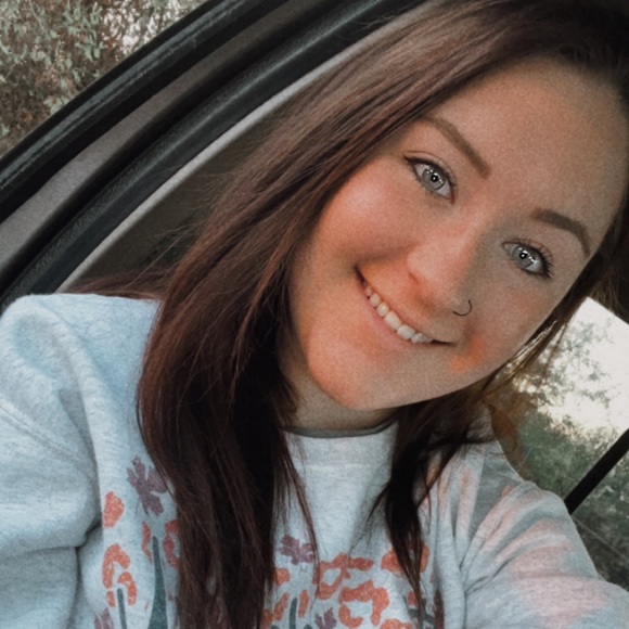 Meet your Posher, Michaela - Picture 1 of 1